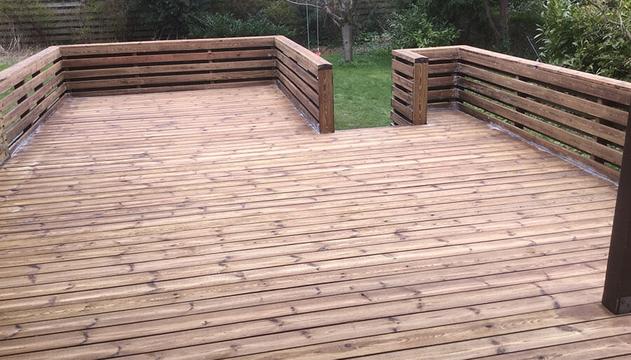 rensning_af_terrasse_efter Rens af træterasse i Aarhus